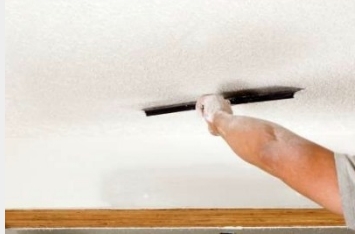 как зашпаклевать потолок